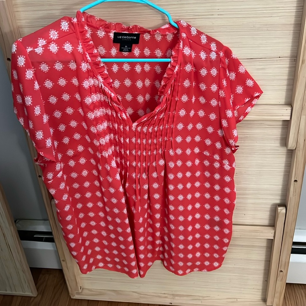 Liz Claiborne Coral Red Floral-Spot Pintuck Short Sleeve Blouse